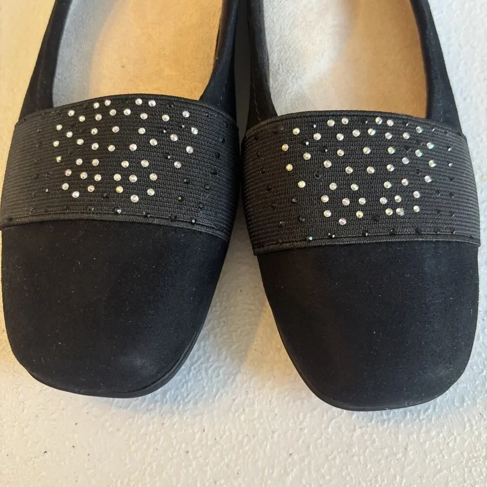 Trotters Samantha T1812-101 Slip On Flats Loafers Women Shoes 7.0 M, Black Suede
